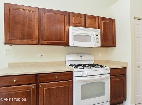 5th image of 2824 N Southern Hills Dr