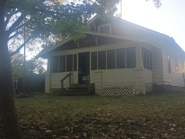 833 SW Orleans St, Topeka, KS 66606