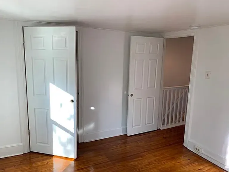 434 W Commerce St #1 — Photo 16