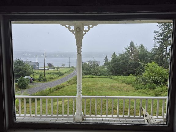 4th image of 33 Macmillan Hill Rd