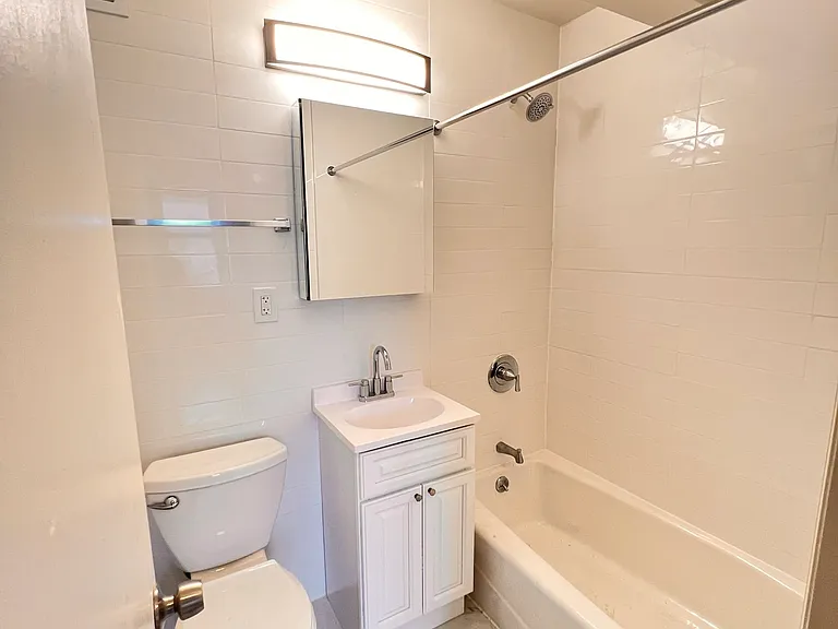 2343 E 12th St #1J — Photo 13