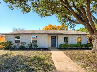 2801 O'Hare Ct, Dallas, TX 75228