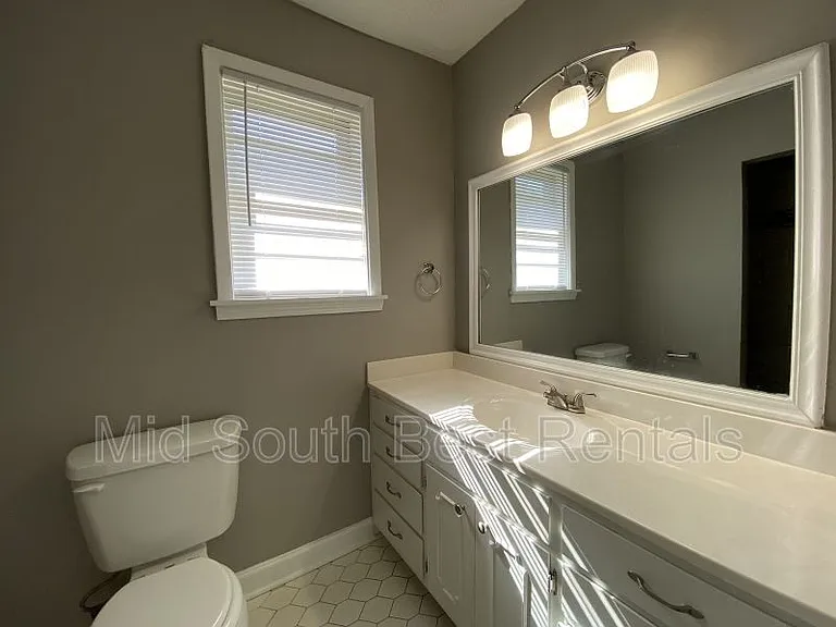 1356 S White Station Rd — Photo 6