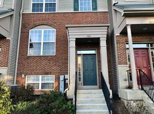 1611 Station Park Dr, Grayslake, IL 60030