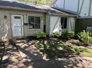 92 Birchwood Rd, Medford, NY 11763
