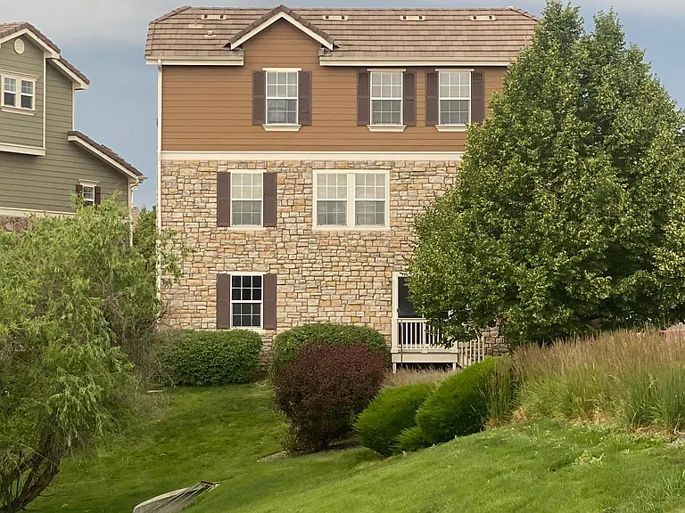 11801 Bolton Cir — Photo 2