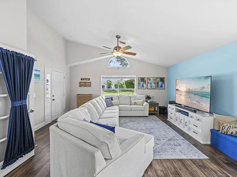 6238 Pompano St — Photo 11