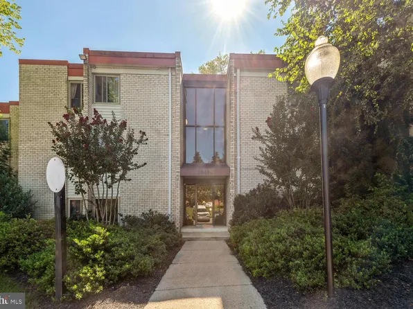 14414 Parkvale Rd APT 3, Rockville, MD 20853