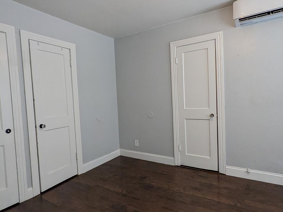 1st image of 1121 N Crawford St APT E
