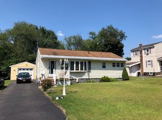 505 Chadwick Rd, Schenectady, NY 12304