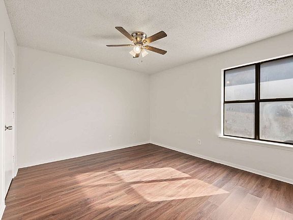 4th image of 201 Oakdale Dr