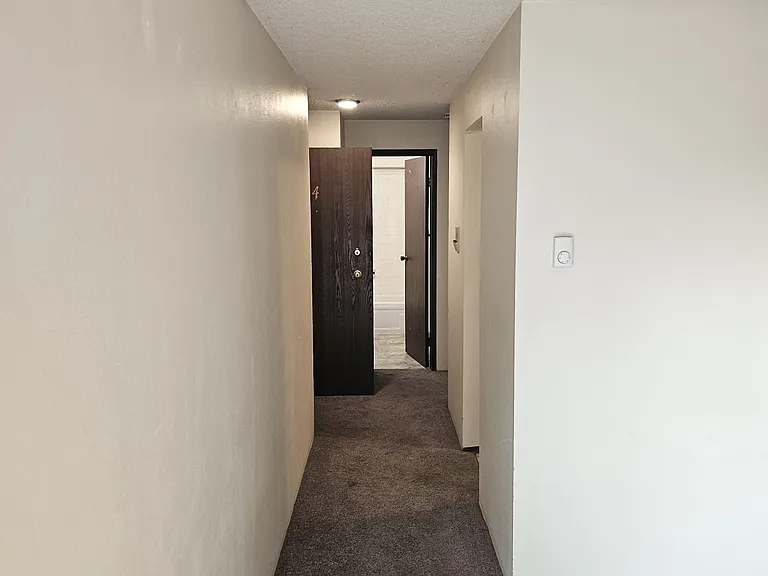 11023 Greenwood Ave N #4 — Photo 6