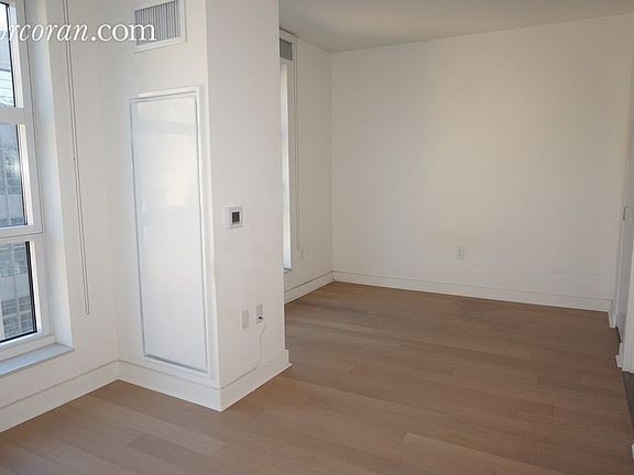 4th image of 500 W 30th St APT 11L