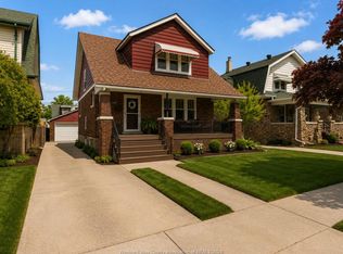 2306 Lincoln Rd, Windsor, ON N8W2R5