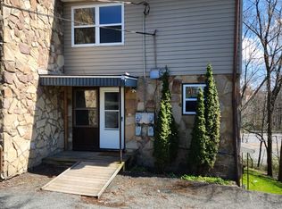 105 Harlan Ct APT 6, Beckley, WV 25801