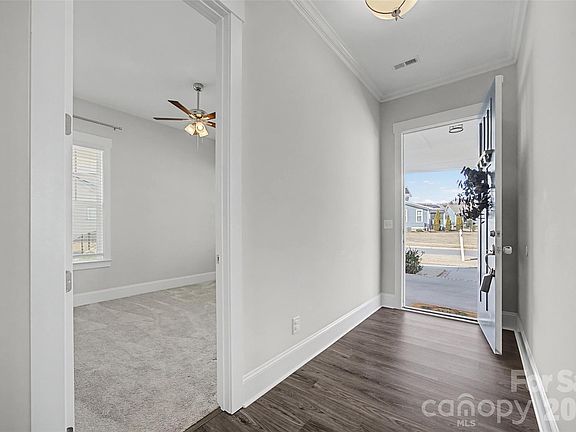 4th image of 280 Auburn View Rd