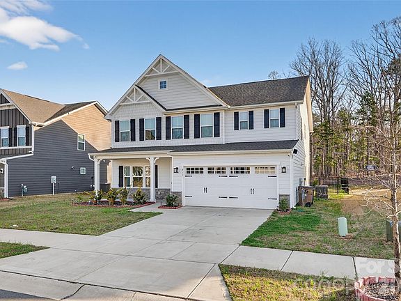 2nd image of 911 Dogwood Creek Ln
