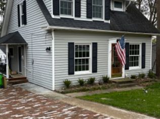 254 Bell St, Chagrin Falls, OH 44022