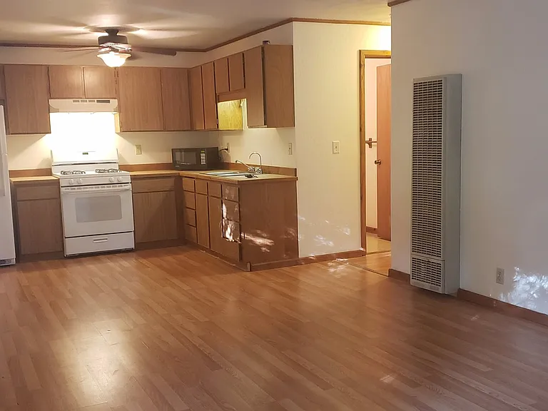 2260 Terrace Ave — Photo 10