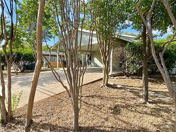 2nd image of 2110 Blue Meadow Dr #B