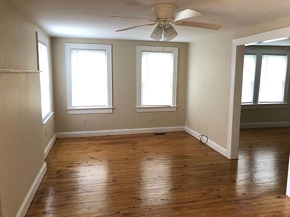 2nd image of 305 Ash St