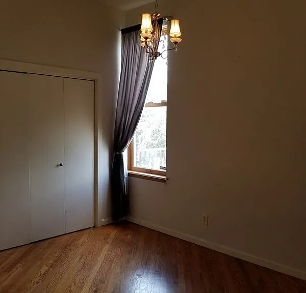 2325 1/2 Hickory St #B — Photo 7