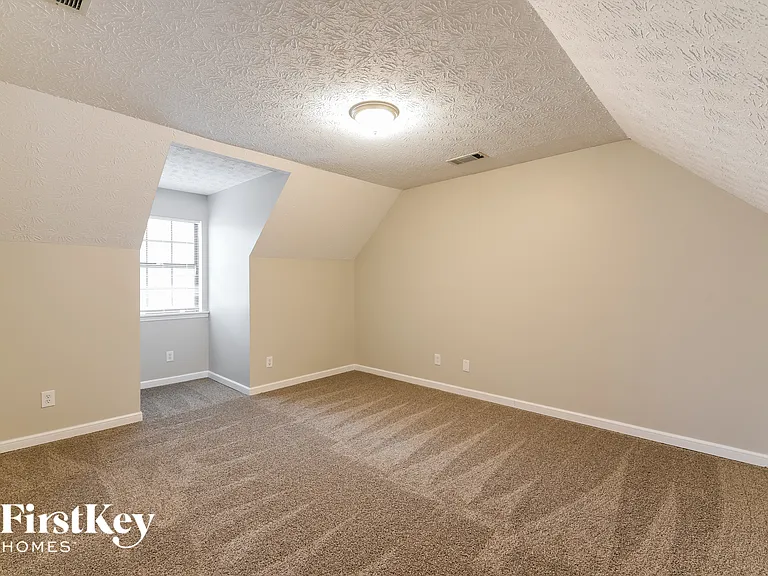 2763 Marcia Dr — Photo 10
