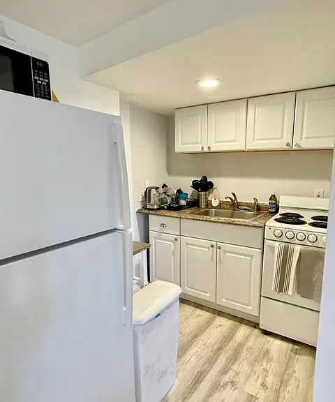 22 Anderson St #22 — Photo 5