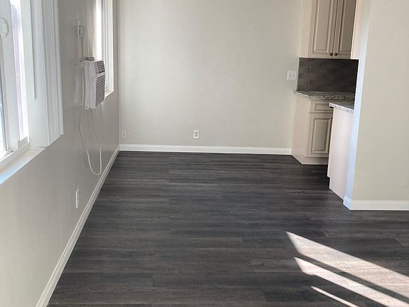 3rd image of 505 N Mar Vista Ave APT 8