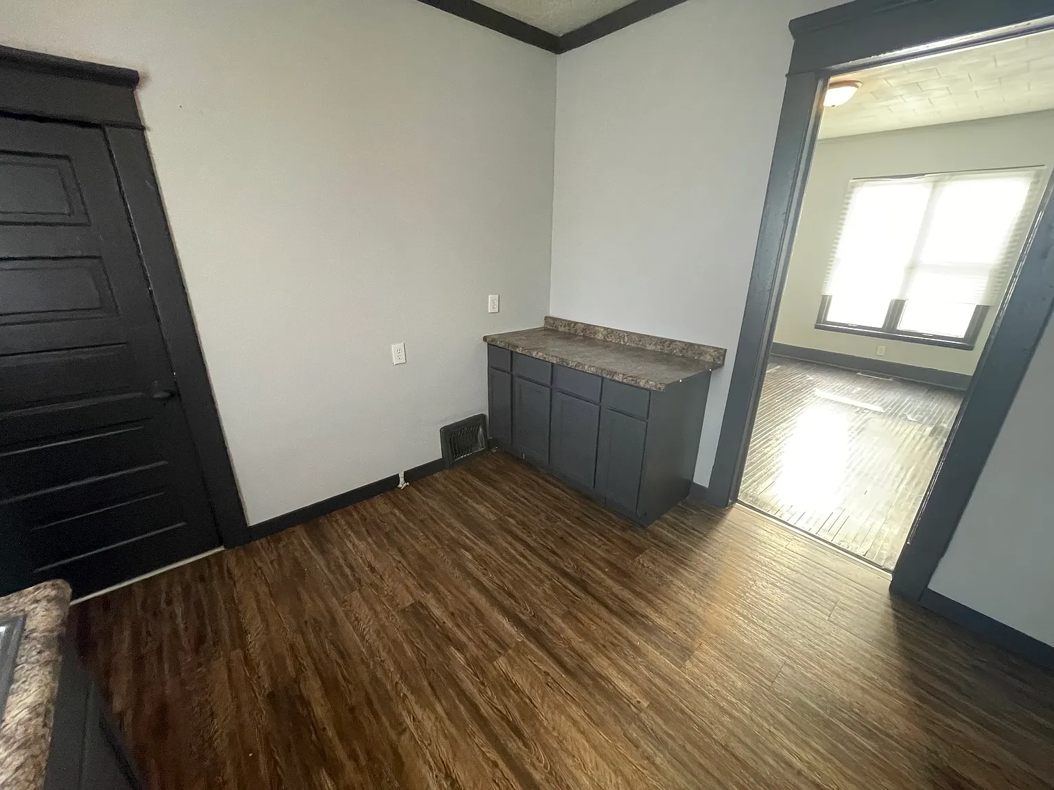 2 bed, 800 sqft, $750 — Photo 3