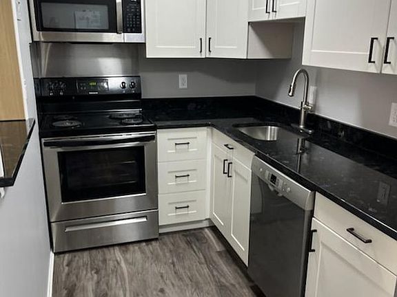 2nd image of 526 Linden St APT 6