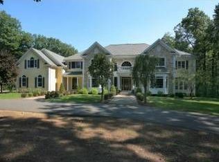 5 Oak Ln, Califon, NJ 07830