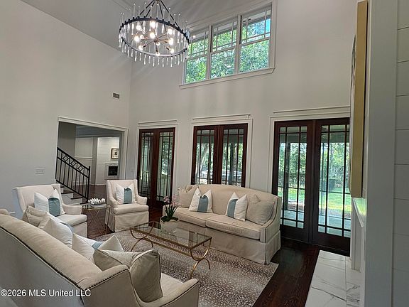 2nd image of 148 Cedar Woods Cv