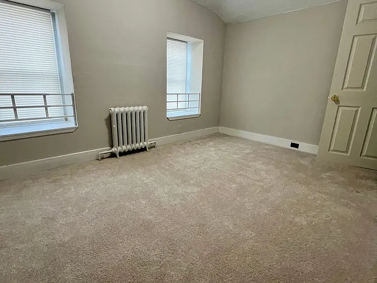 613 Walnut St — Photo 17