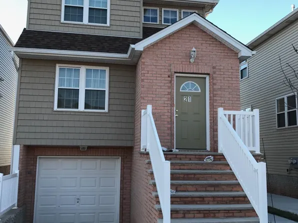 21 Riverside Ln, Staten Island, NY 10302