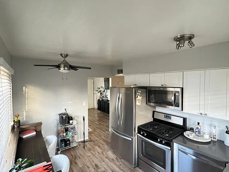 909 E Marlette Ave #3 — Photo 4