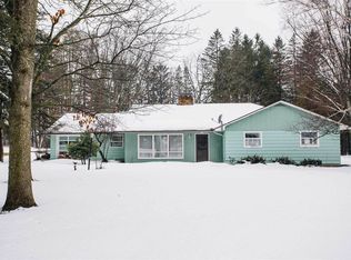 303 S White St, Greenwood, WI 54437