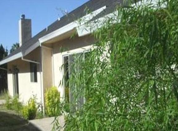 3rd image of 7909 Archer Ave
