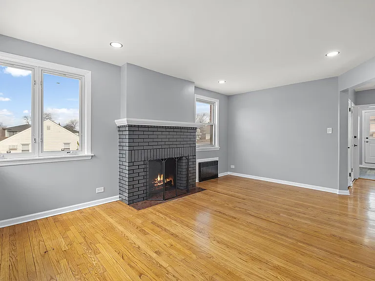 590 Grove Ave #2 — Photo 7