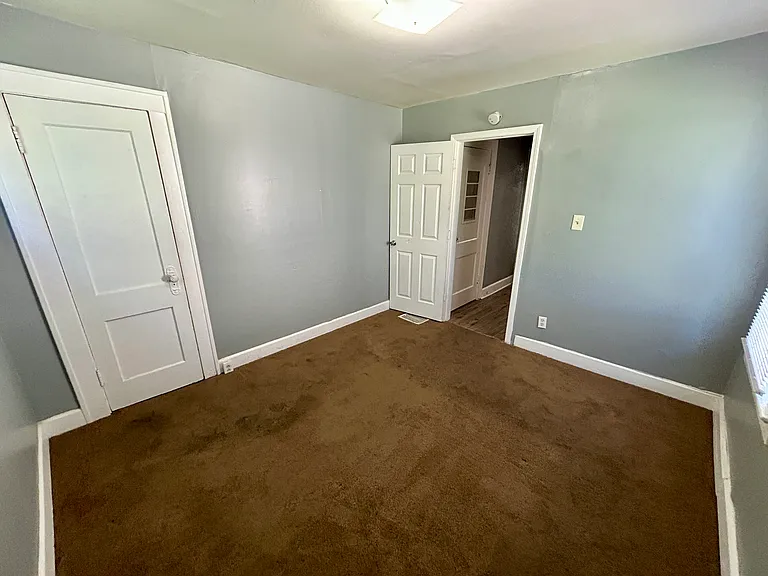 2909 Brookside Ave — Photo 24