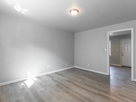 3rd image of 1812 E 13th St Unit B