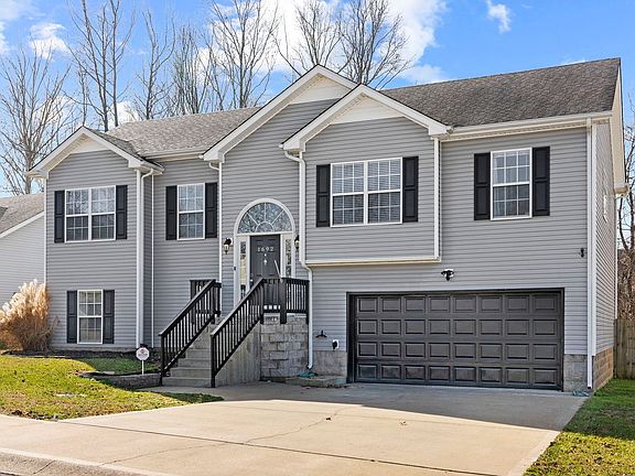 2nd image of 1692 Parkside Dr