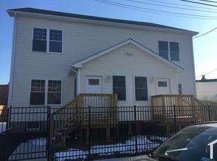 1042 Iranistan Ave #4, Bridgeport, CT 06604