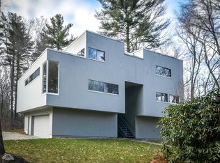 7 Claybrook Rd, Dover, MA 02030