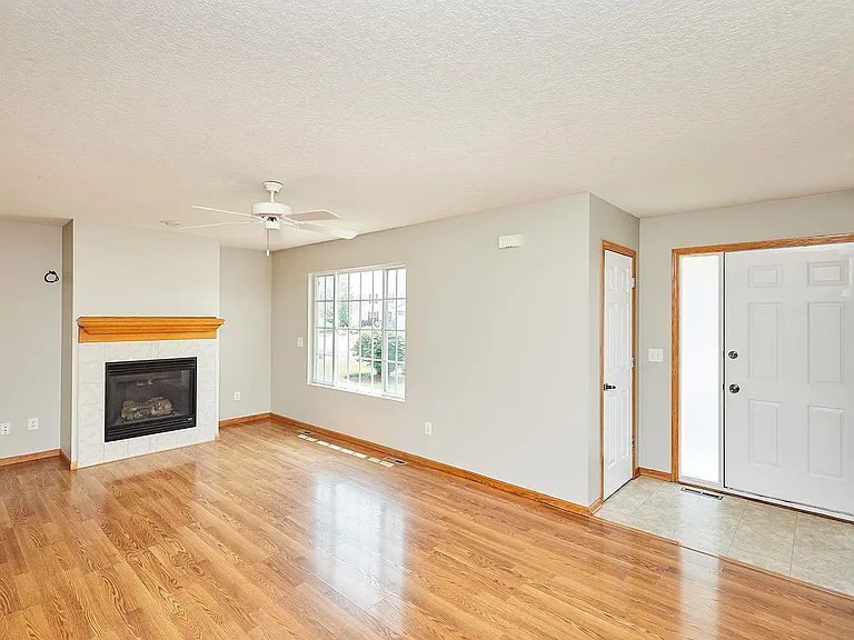 615 SE Prairie Park Ln — Photo 4