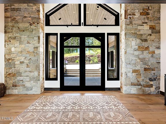 4th image of 302 White Pine Canyon Rd