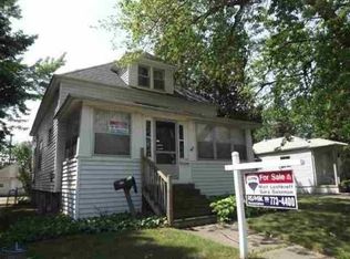 16176 Manchester Ave, Eastpointe, MI 48021