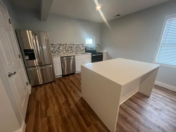 541 E Main St #2, Carnegie, PA 15106