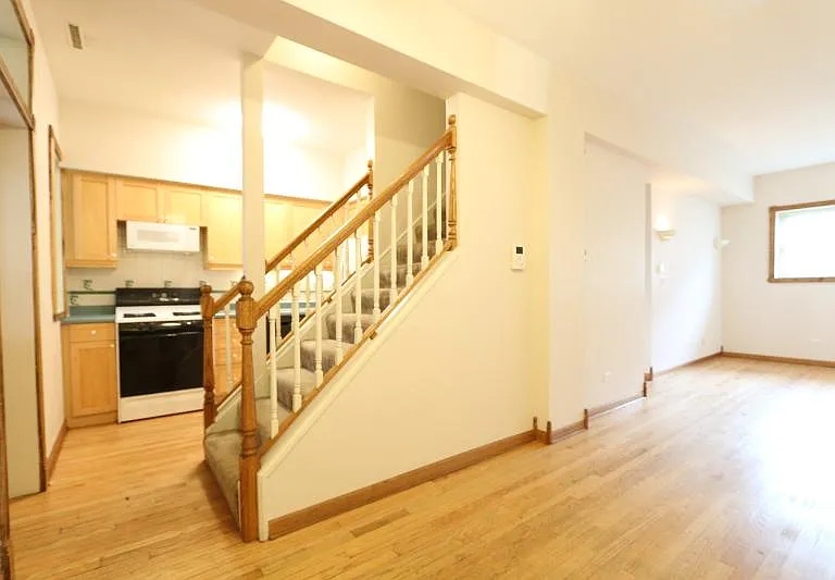 1257 W Flournoy St #1R — Photo 4