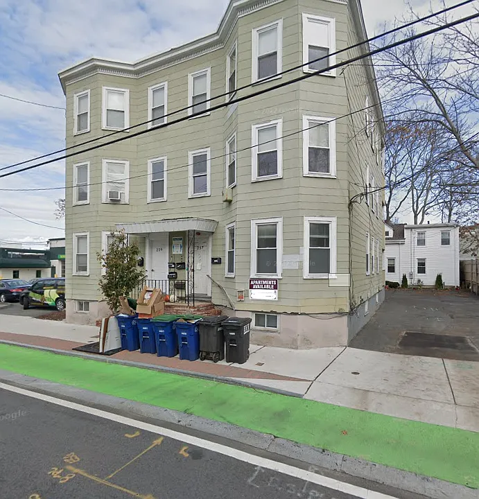 Beacon St
